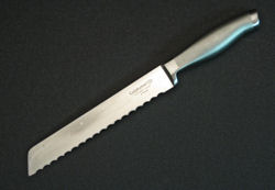 Calphalon bread knife