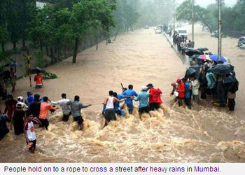 Your Typical Mumbai Flood
more @ smh.com.au