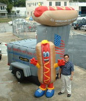Rumsfeld hotdog stand
