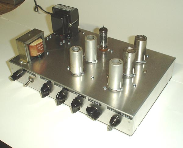 Photo of finished amplifier.