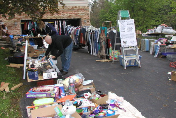  - 2003_Yard_Sale_02