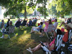 Picture of the crowd under the trees