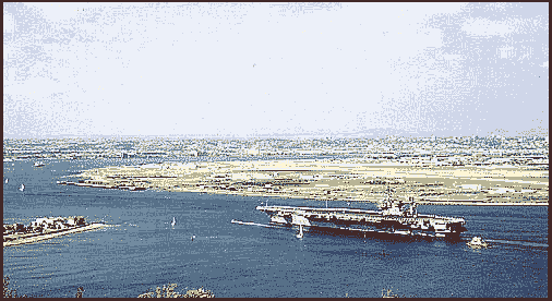 U.S. Navy aircraft carrier arriving to San Diego