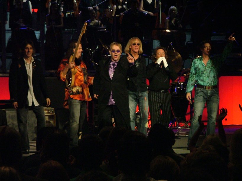 Elton and Band taking their bows