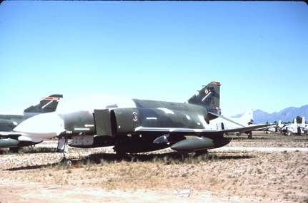 https://www.angelfire.com/dc/jinxx1/Phantoms/F-4D_65-0773__31st_TFW___AMARC__Apr_87___1a.jpg