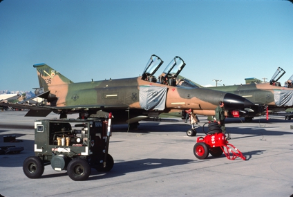 https://www.angelfire.com/dc/jinxx1/Phantoms/F-4G_69-7235__37th_TFW___Nellis__Feb_83___1a.jpg