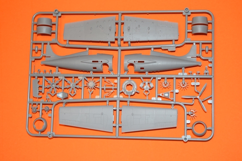 https://www.angelfire.com/dc/jinxx1/Wildcat/Arma_F4F-4_Sprue_1a.jpg