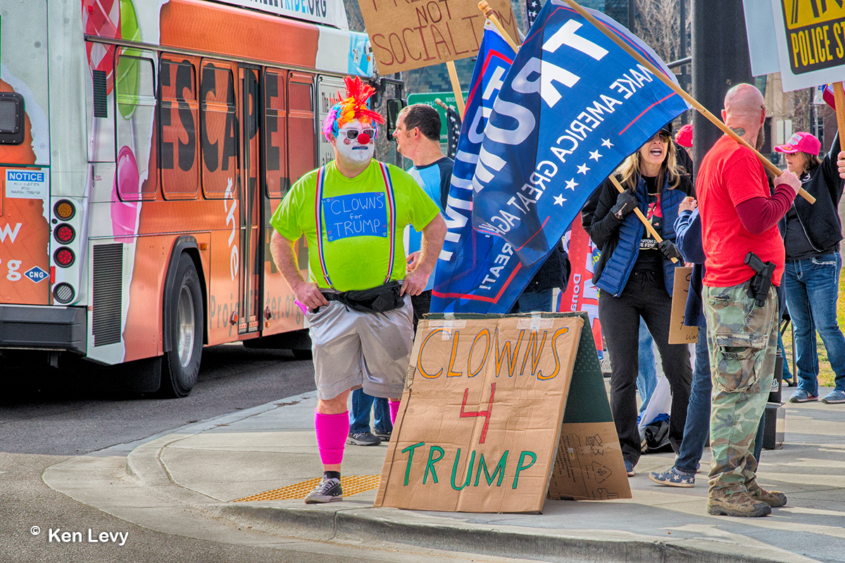 trump supporters clowns