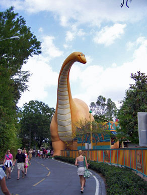 Dino-Rama! Shrub Garden