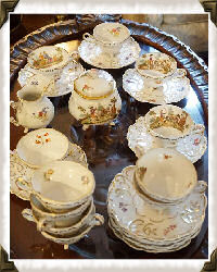 tea cups and saucers