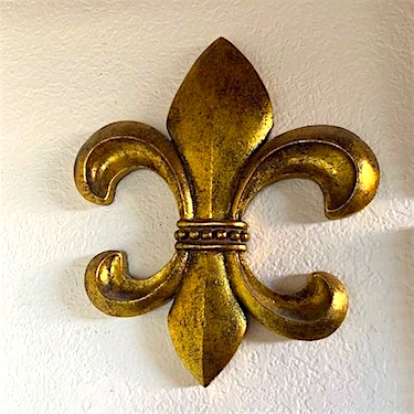 Distressed Gold Wall Plaque France Symbol Fleur de Lys