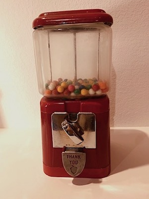 Vintage Acorn Penny Counter Top Gumball Machine. 
