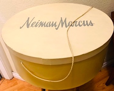 Vintage Neiman Marcus Hat Box border=