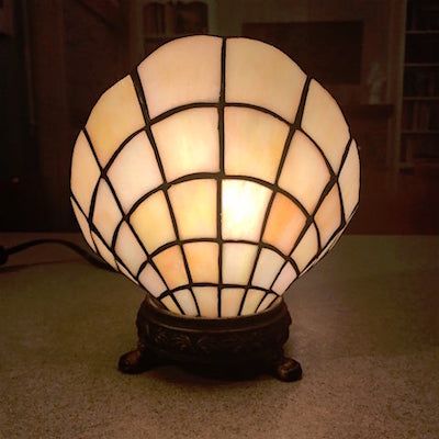 Clamshell Novelty Lamp