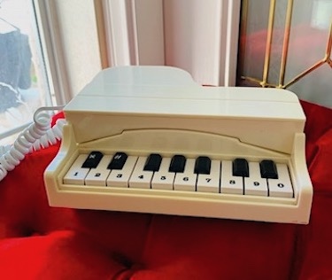 Vintage 1985 Piano Telephone