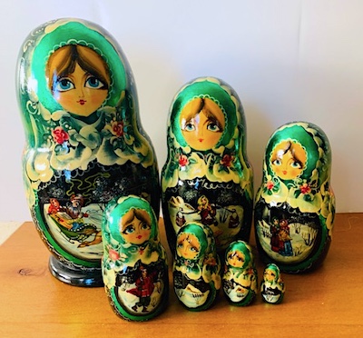 Wooden Russian Matryoshka Nesting Dolls 7 Pieces