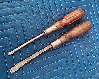 Vintage and Rusty Slotted & Phillips Screwdrivers Wooden Handles