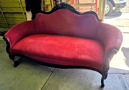 Cabaret Settee Red Velvet w Black Frame