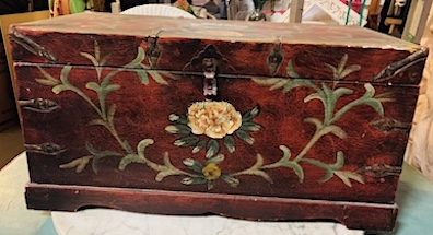 Vintage Wood Artisan Chic Trunk