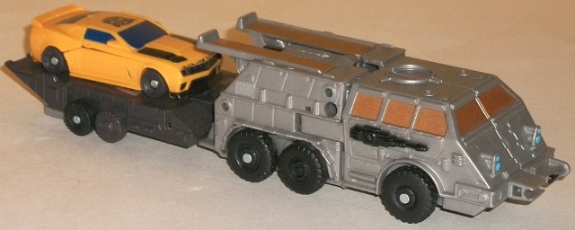 Battle Bunker, vehicle mode (w/ Bumblebee in vehicle mode)