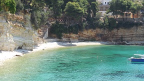 Alonissos Votsi beach