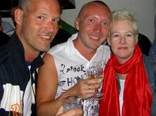 Me, Maxim and Charmian in the Porta bar. Thanx Charmian for your pictures :)!