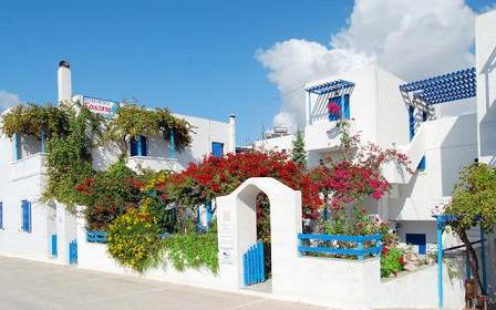 Soultana Apartments Milos