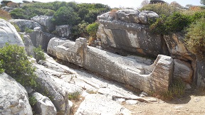 Naxos kouros