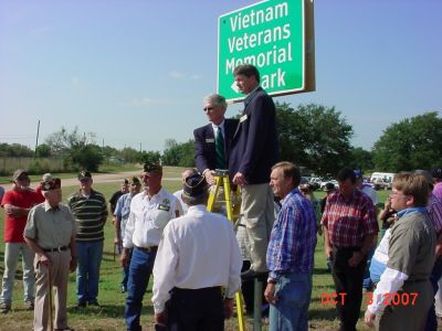 Park Sign Unveiled #40